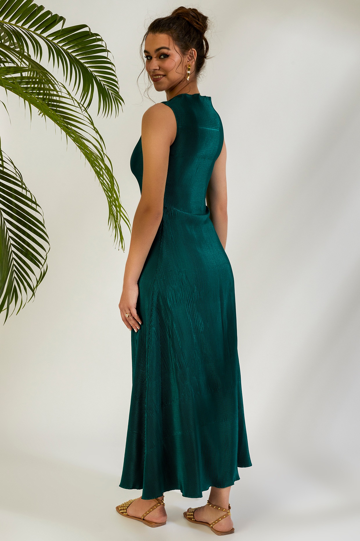 Julia | Vinka Design | High Neck Tulle Wedding Gown